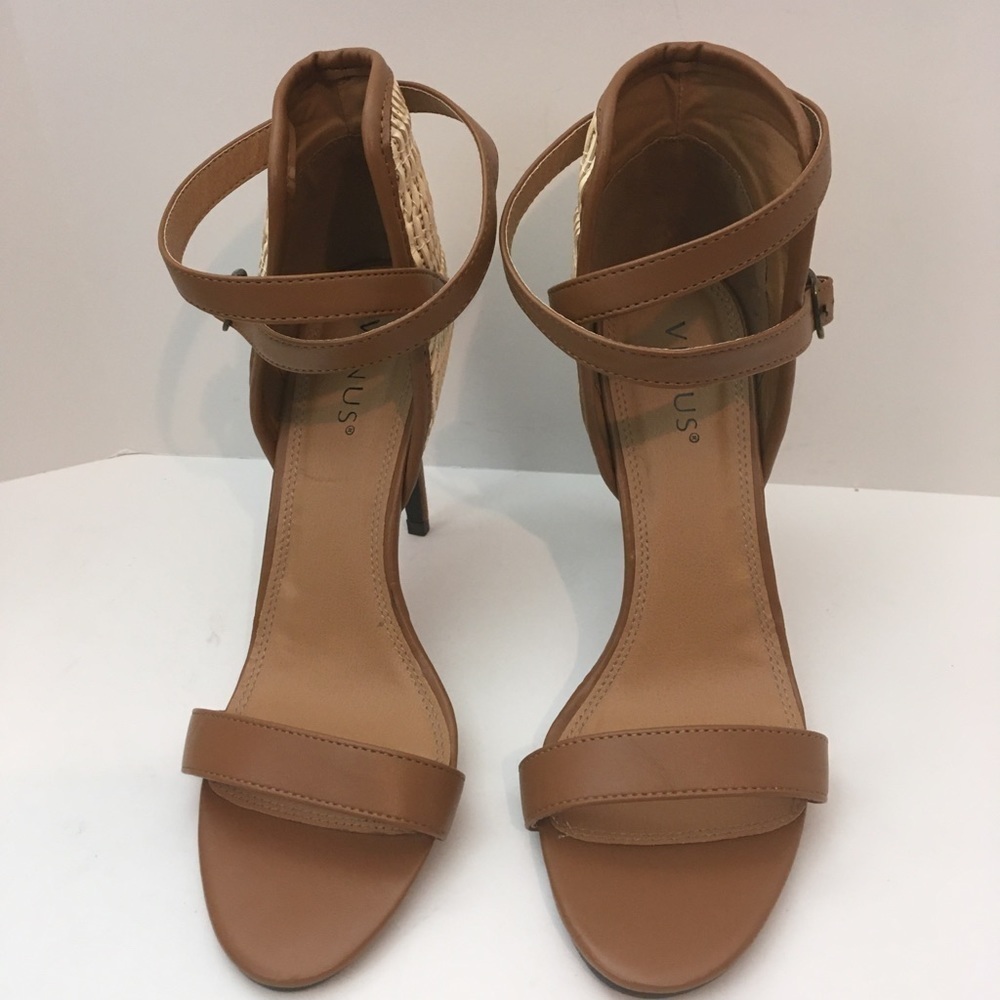 Venus women’s high heels with woven backs size 8.5(heels 4.5 inches tall)
